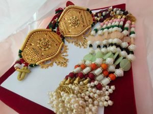 Bajuband kalkati with loom